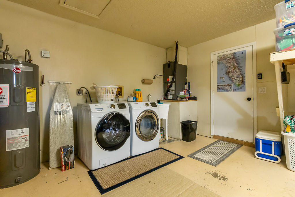 611 Eldorado Lane Delray Beach, FL 33444 - Photo 38 of 40 Washer Dryer