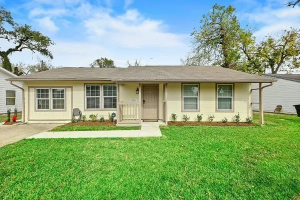 $1,950 | 3731 Zephyr Street, Houston, TX 77021