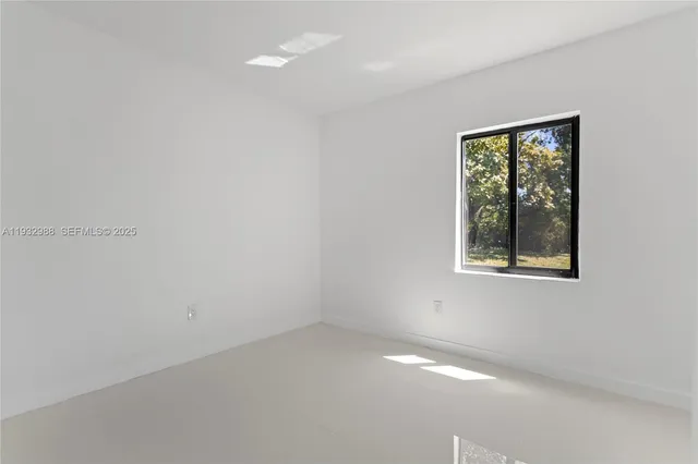 $3,495 | 1640 Northeast 183rd Street, North Miami Beach, FL 33179