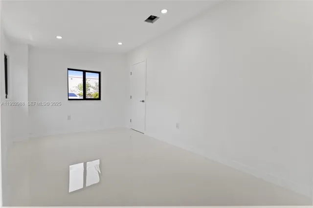 $3,495 | 1640 Northeast 183rd Street, North Miami Beach, FL 33179