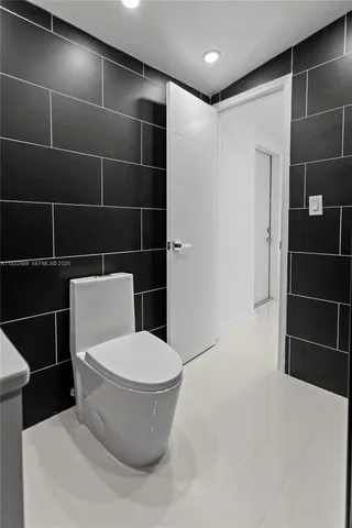 $3,495 | 1640 Northeast 183rd Street, North Miami Beach, FL 33179