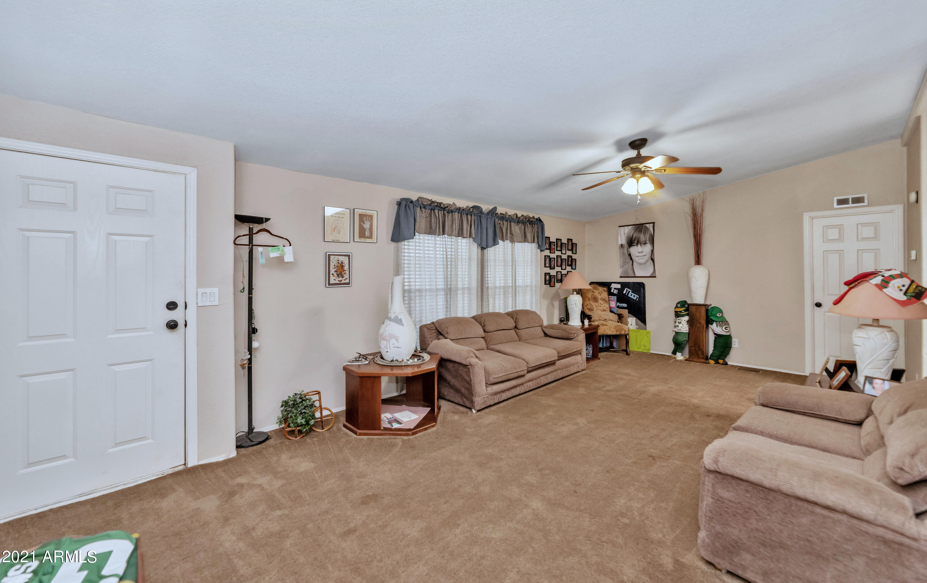37253 North 22nd Street Phoenix, AZ 85086 - Photo 15 of 39 Spacious Great Room