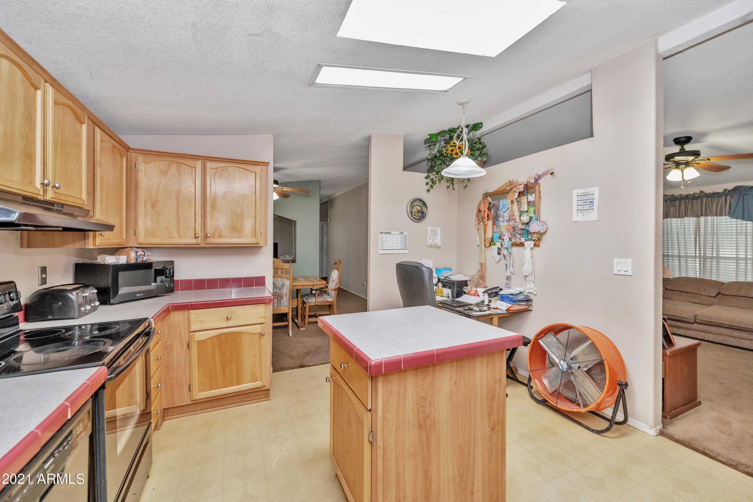 37253 North 22nd Street Phoenix, AZ 85086 - Photo 21 of 39 Lots of room