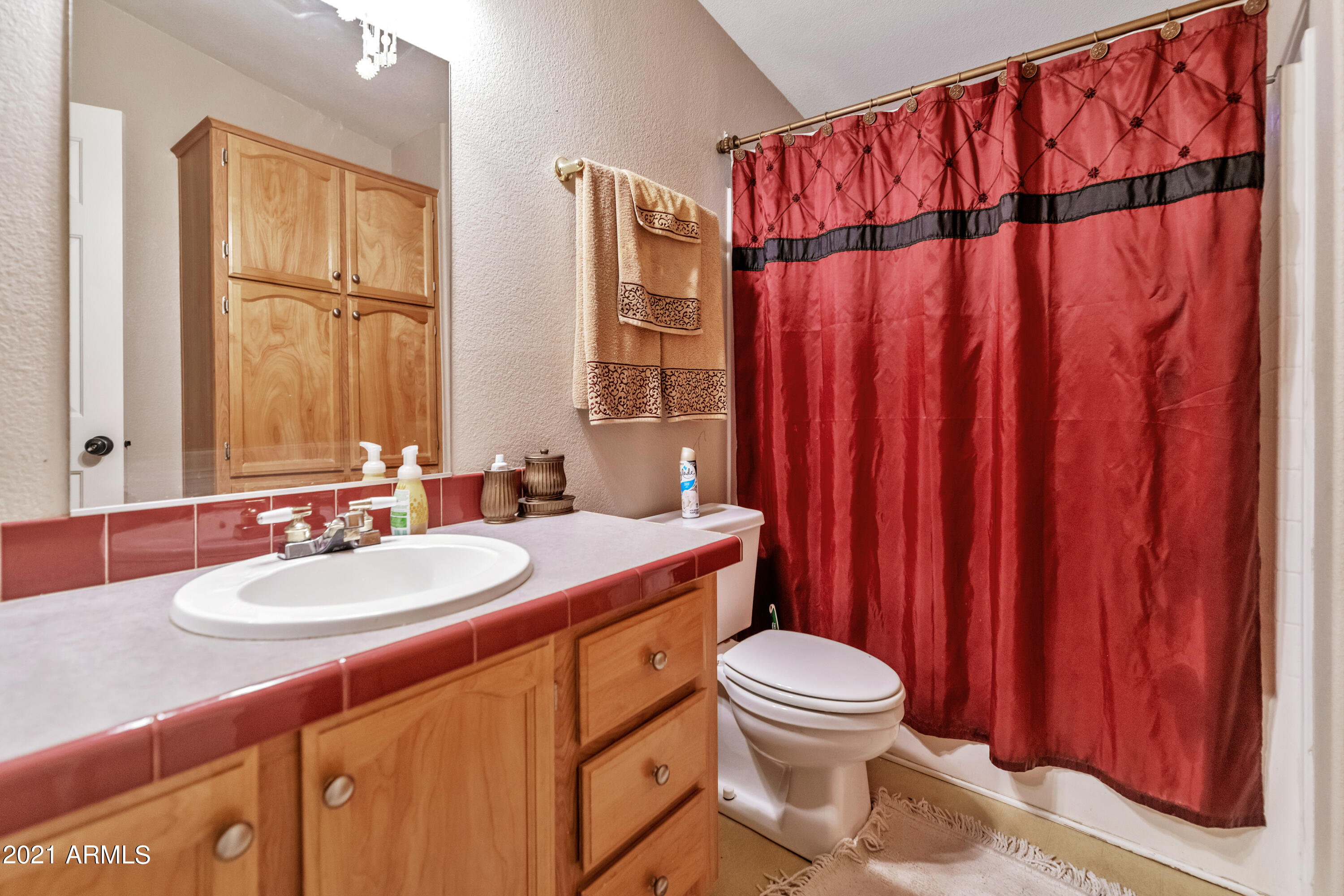 37253 North 22nd Street Phoenix, AZ 85086 - Photo 9 of 39 Guest Bath.