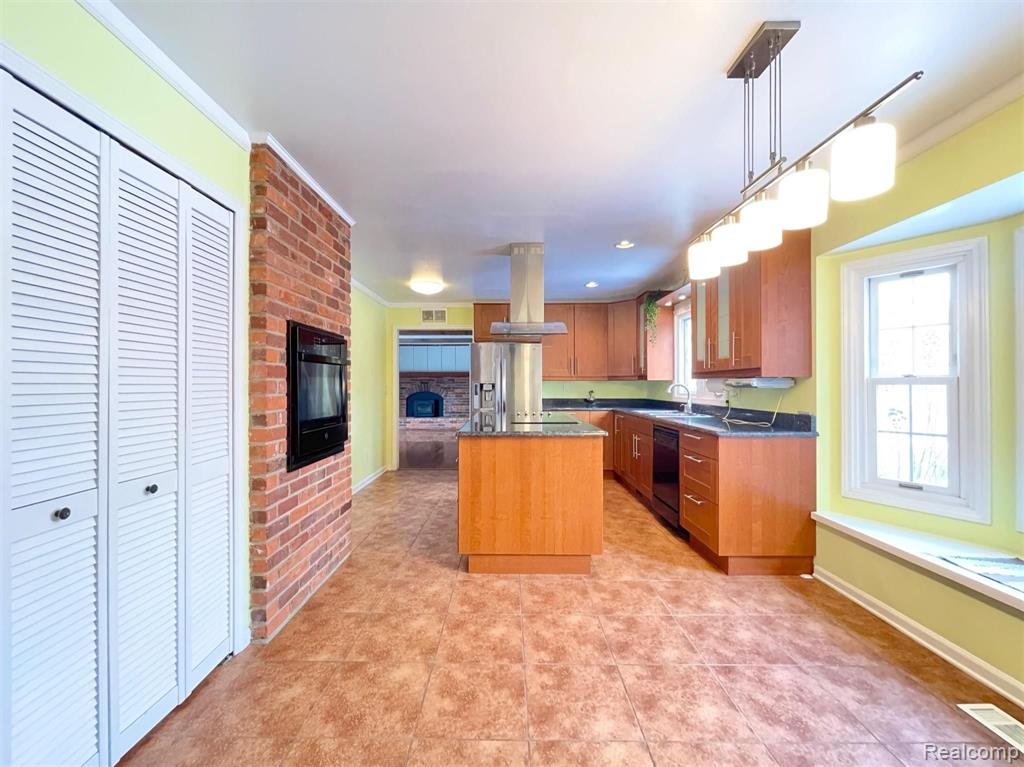 36234 Congress Road Farmington, MI 48335 - Photo 18 of 29