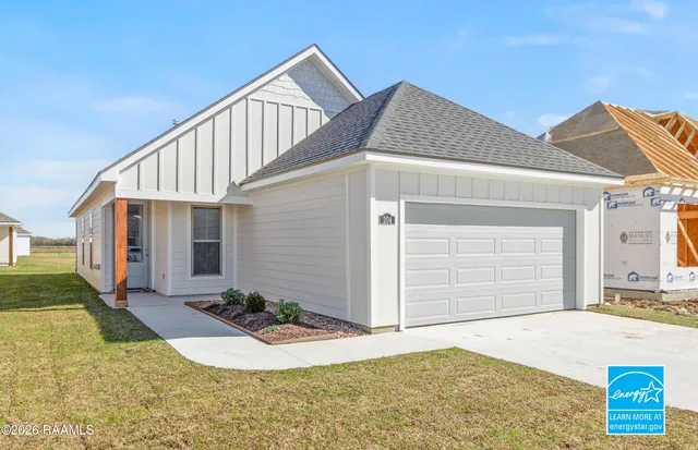 $233,500 | 204 Carreras Lane, Maurice, LA 70555