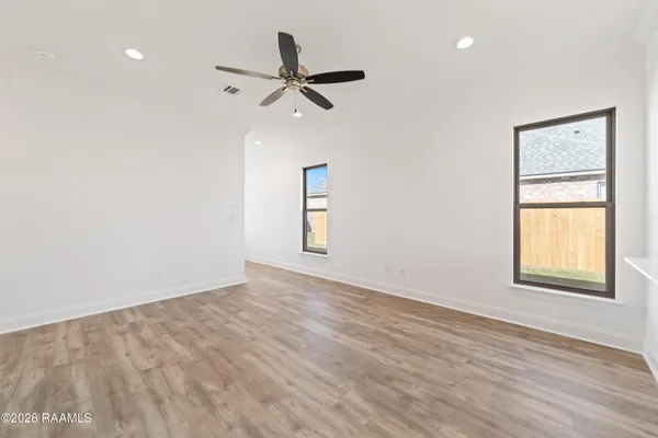 $233,500 | 204 Carreras Lane, Maurice, LA 70555