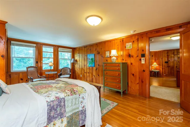 $614,500 | 20 Vandalia Avenue, Asheville, NC 28806