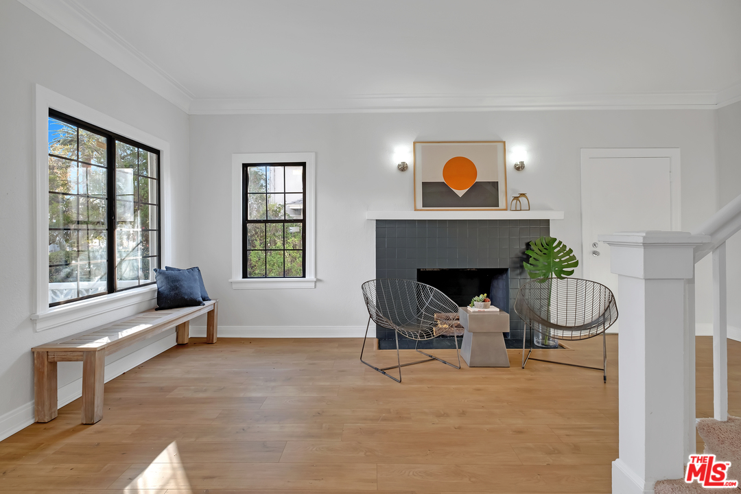 2015 Buckingham Road Los Angeles, CA 90016 - Photo 22 of 41 Gallery Image 22