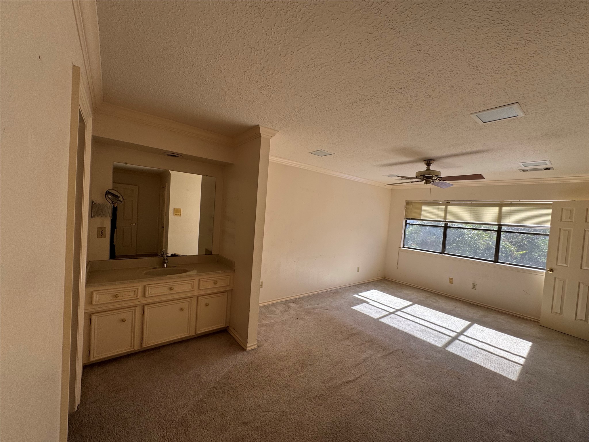 5223 Charnwick Court Houston, TX 77069 - Photo 12 of 28 Bedroom 2