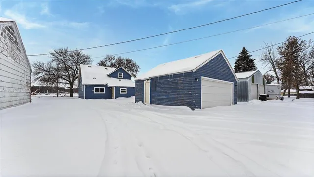 $99,000 | 604 Atlantic Avenue North, Herman, MN 56248