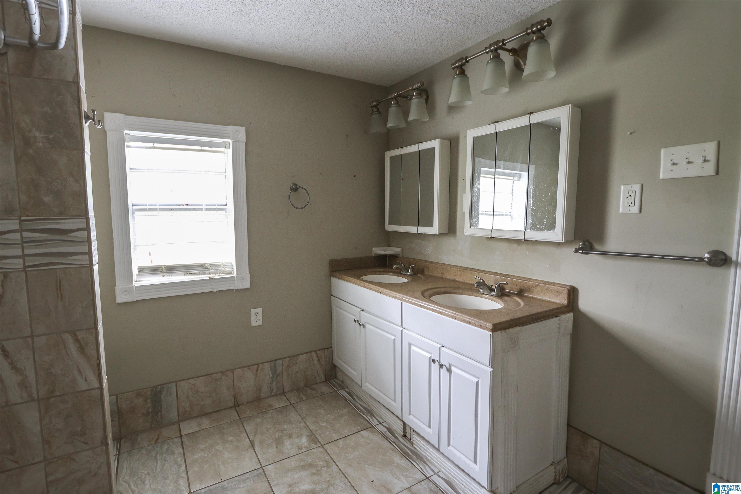 259 Pinecroft Road Anniston, AL 36207 - Photo 13 of 37