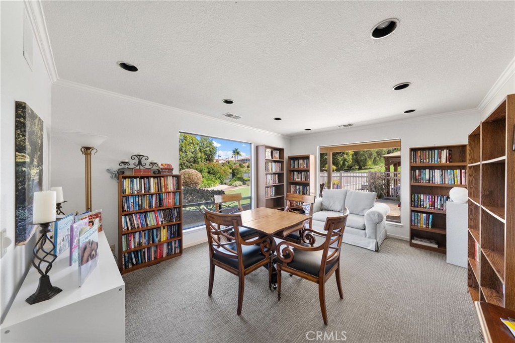903 Crescent Bend Fallbrook, CA 92028 - Photo 41 of 50 Clubhouse Library