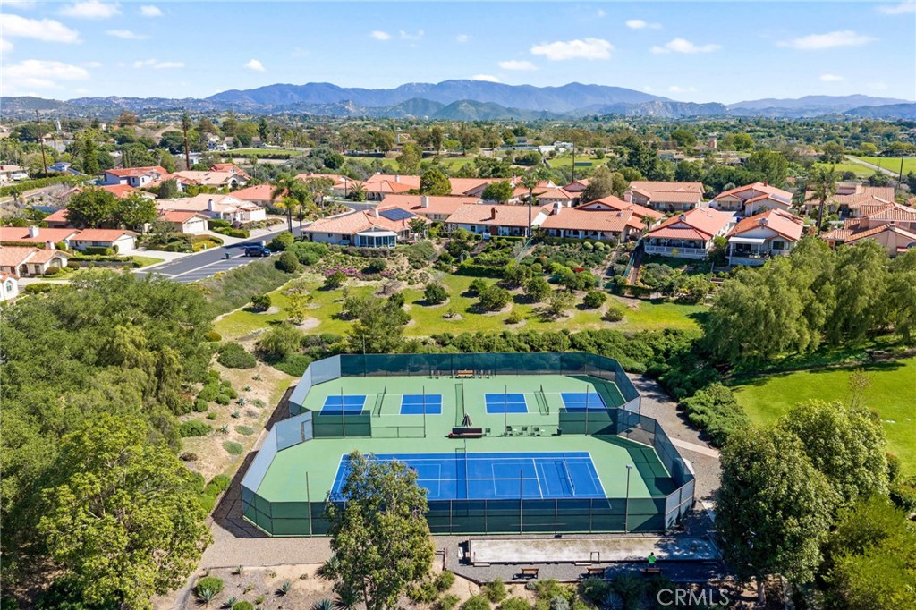 903 Crescent Bend Fallbrook, CA 92028 - Photo 46 of 50 Sports Courts