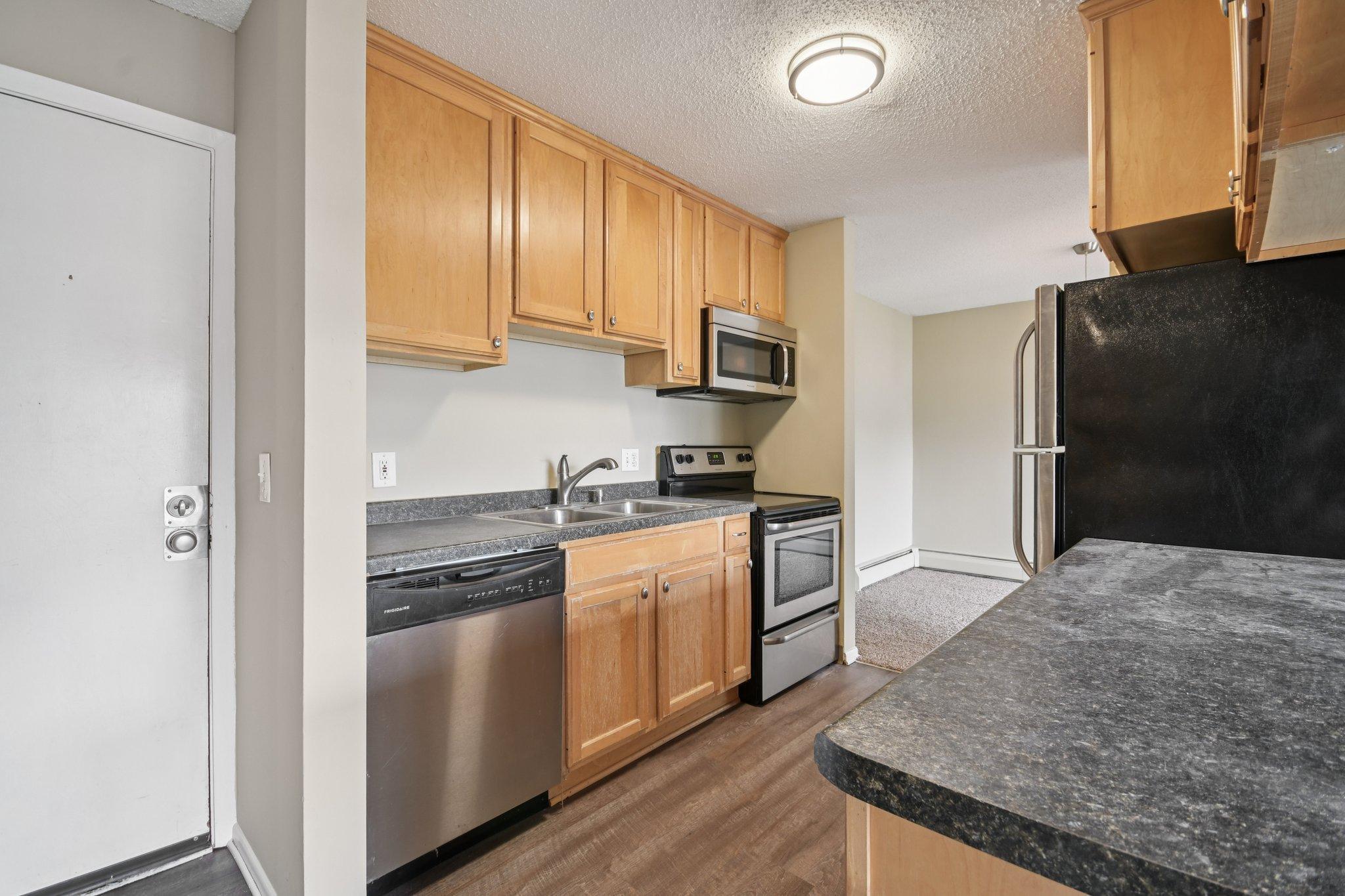 4110 Rahn Road, Unit 124 Eagan, MN 55122 - Photo 14 of 31 Gallery Image 14
