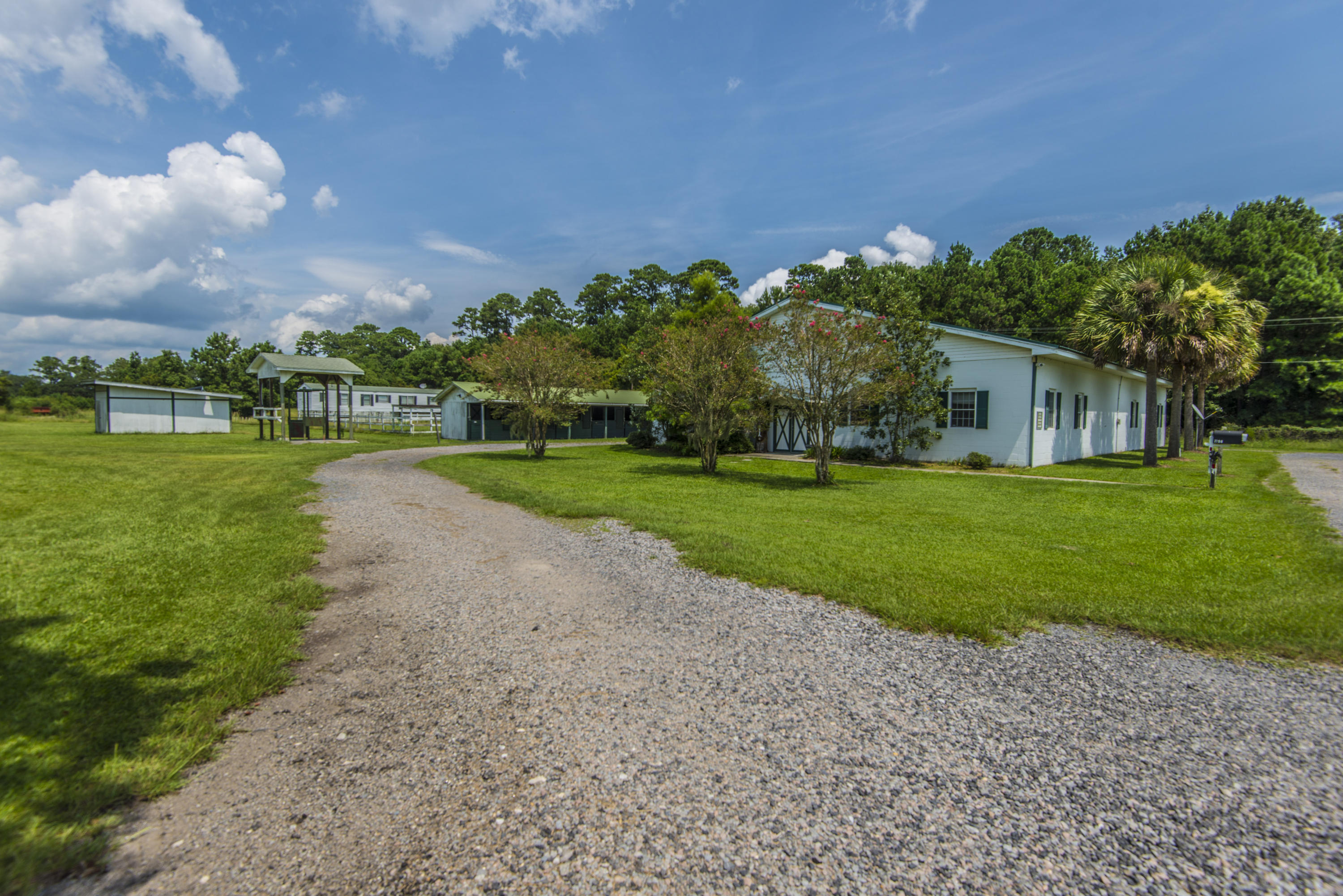 7796 White Point Road Hollywood, SC 29449 - Photo 4 of 60 7796 White Point Rd
