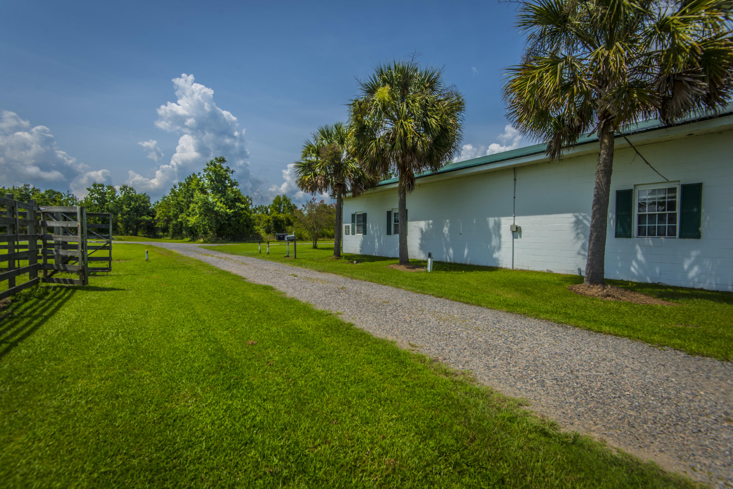 7796 White Point Road Hollywood, SC 29449 - Photo 8 of 60 7796 White Point Rd