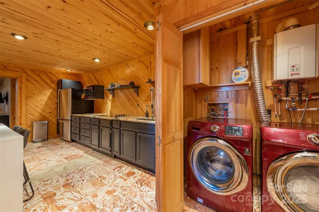 $975,000 | 2338 El Miner Drive, Mars Hill, NC 28754