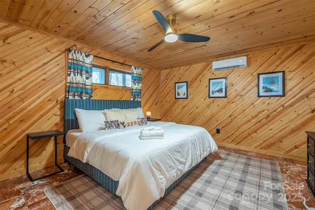 $975,000 | 2338 El Miner Drive, Mars Hill, NC 28754