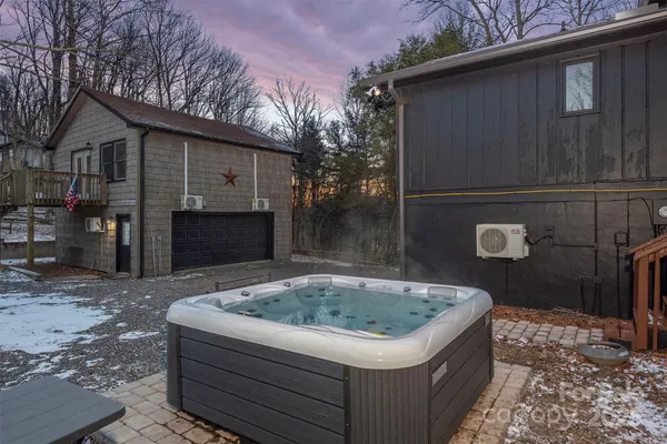 $925,000 | 2338 El Miner Drive, Mars Hill, NC 28754