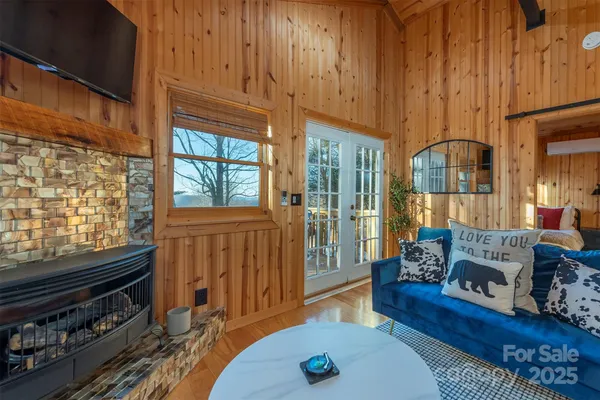 $925,000 | 2338 El Miner Drive, Mars Hill, NC 28754