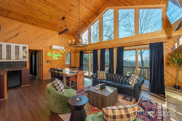 $925,000 | 2338 El Miner Drive, Mars Hill, NC 28754