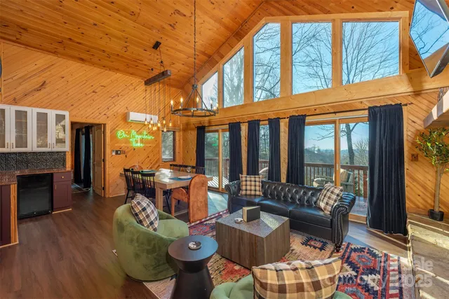 $975,000 | 2338 El Miner Drive, Mars Hill, NC 28754