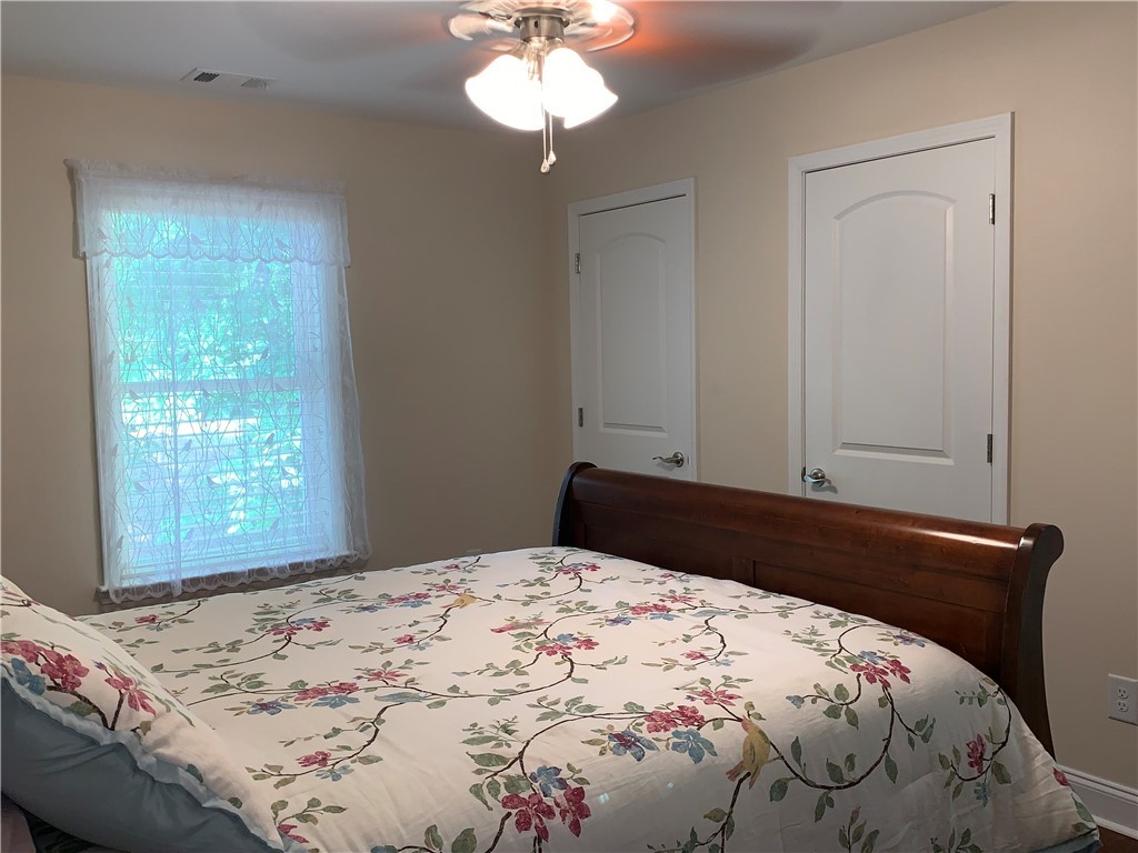 23029 McDonald Point Road Seneca, SC 29672 - Photo 20 of 41 Bedroom 2 - Upstairs