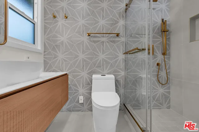 $849,900 | 21014 Baltar Street, Canoga Park, CA 91304