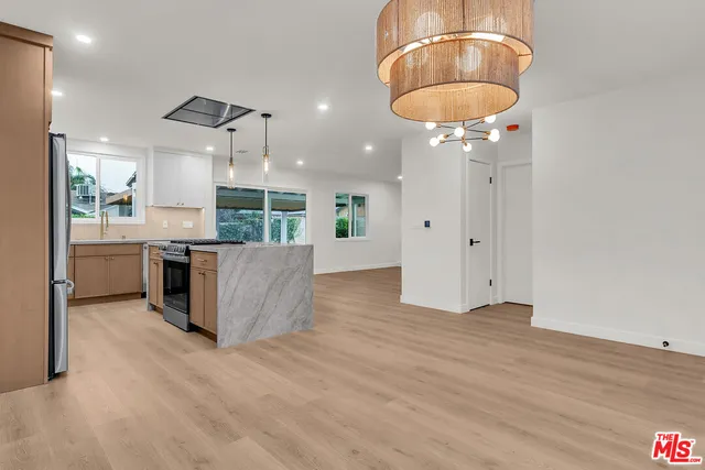 $849,900 | 21014 Baltar Street, Canoga Park, CA 91304