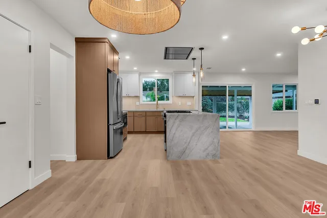 $849,900 | 21014 Baltar Street, Canoga Park, CA 91304