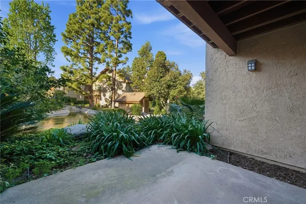 $2,350 | 82 Tangelo, Irvine, CA 92618