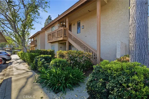$2,350 | 82 Tangelo, Irvine, CA 92618