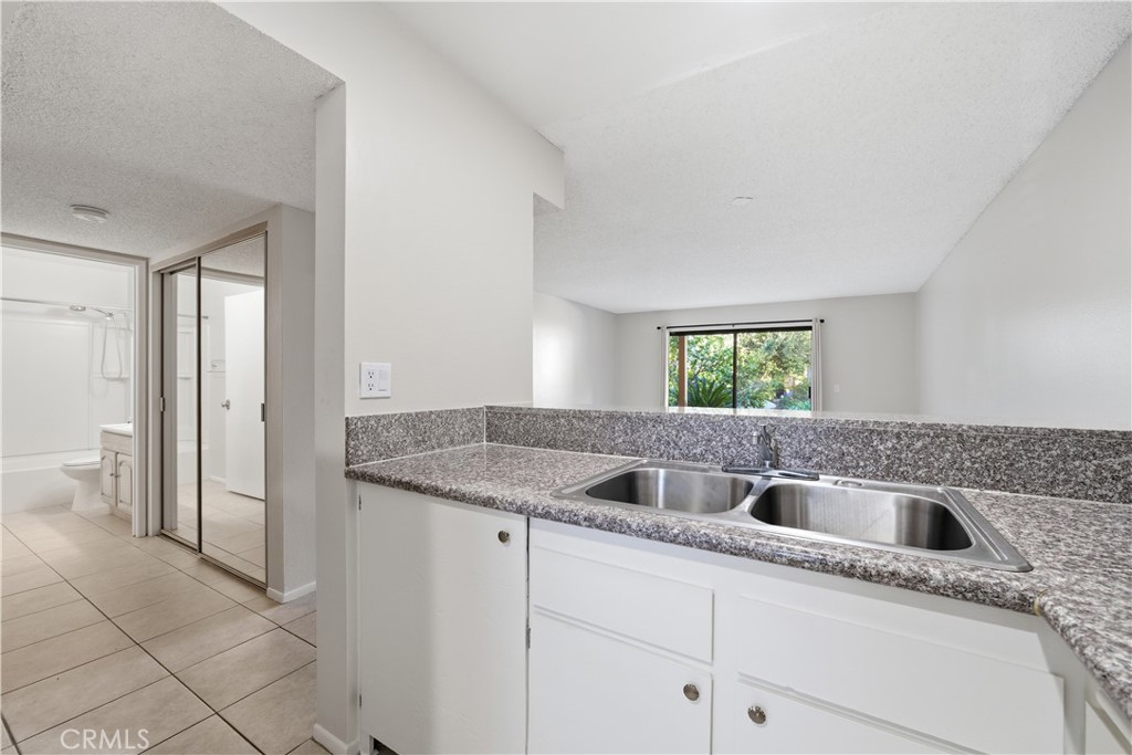 82 Tangelo Irvine, CA 92618 - Photo 2 of 14