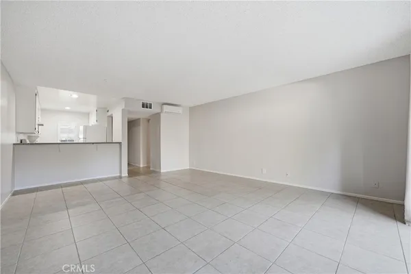 $2,350 | 82 Tangelo, Irvine, CA 92618