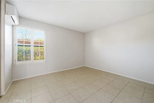 $2,350 | 82 Tangelo, Irvine, CA 92618