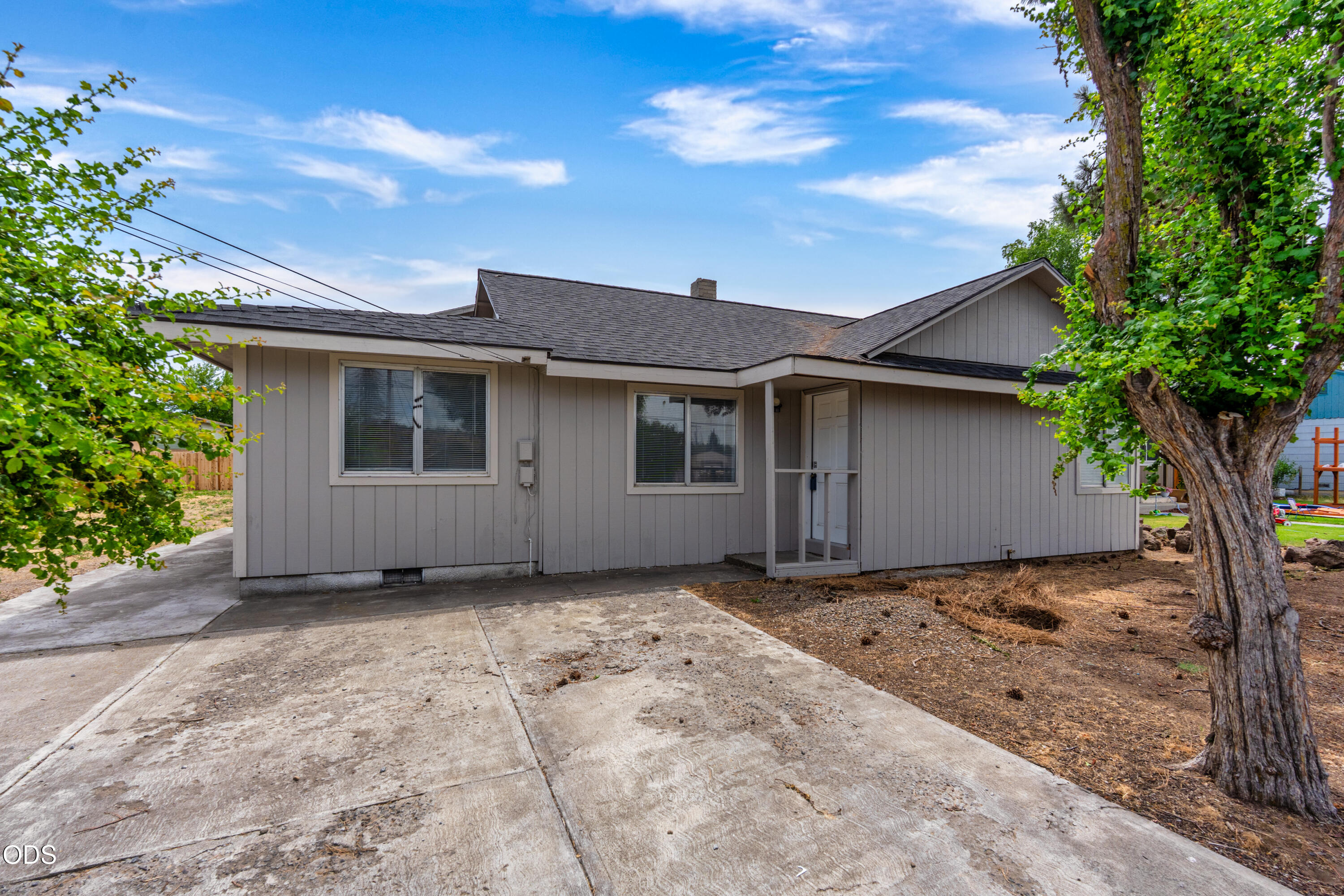575 Southwest Madison Street Madras, OR 97741 - Photo 1 of 51
