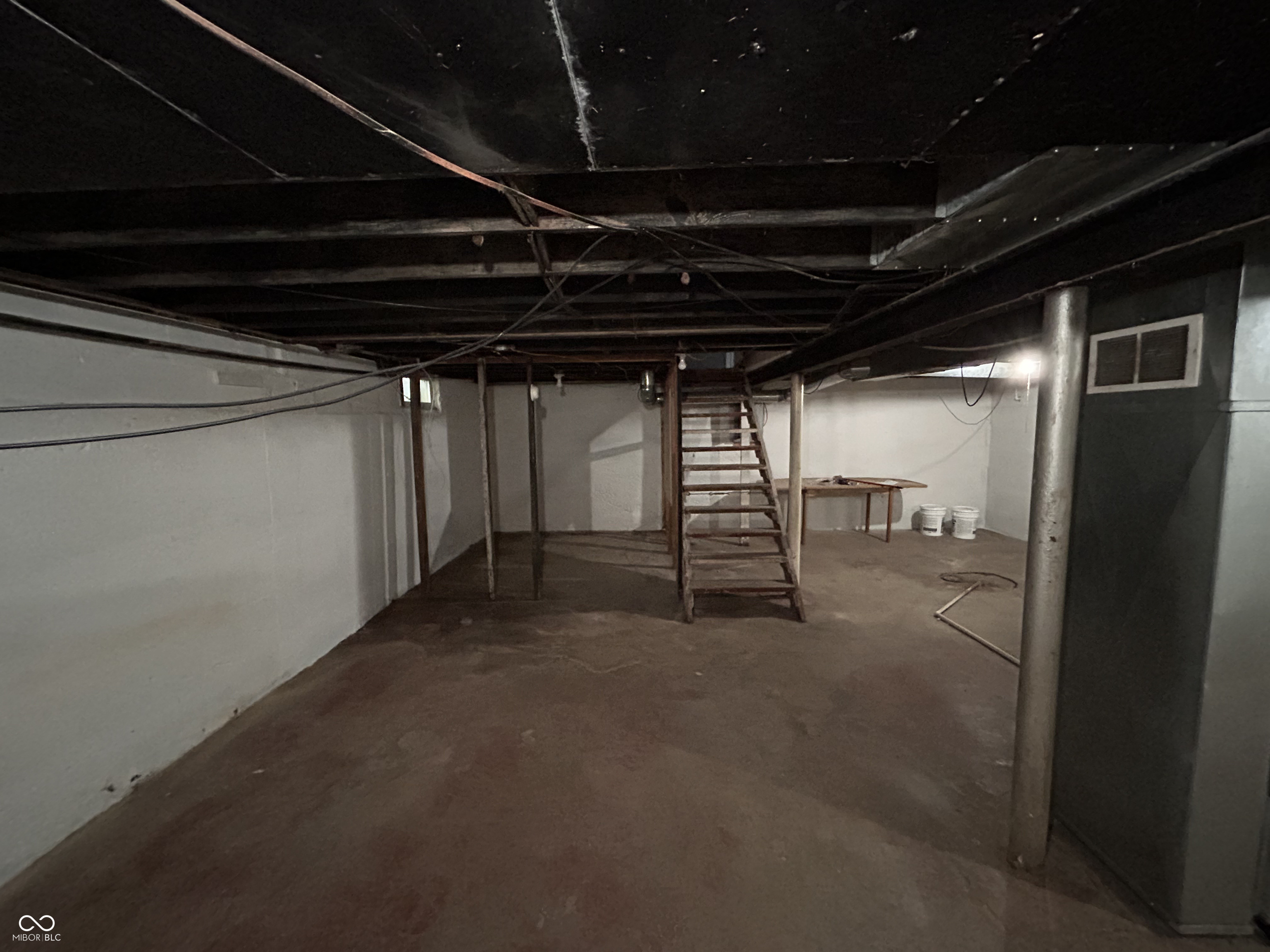 2100 12th Street Columbus, IN 47201 - Photo 17 of 20