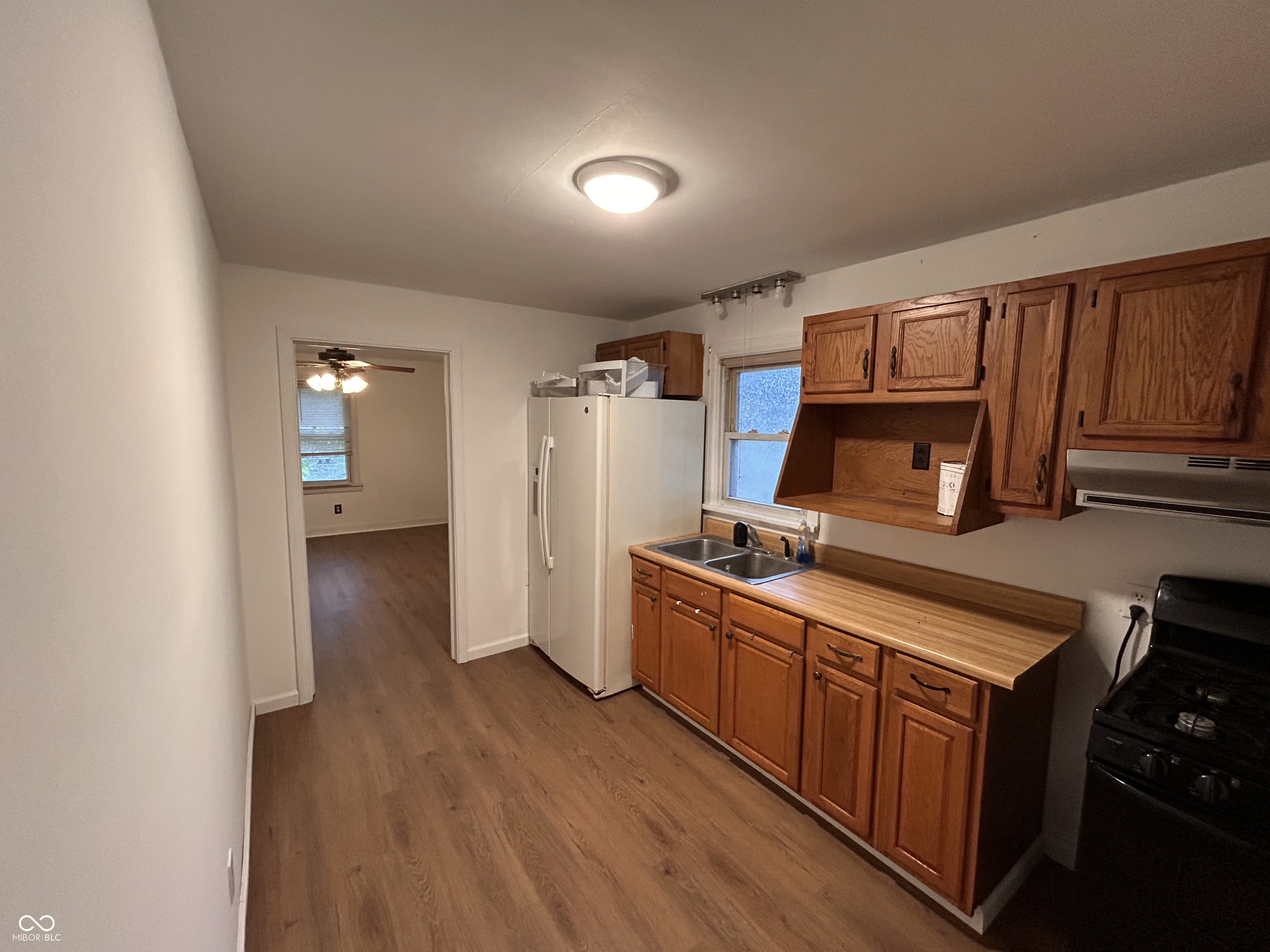 2100 12th Street Columbus, IN 47201 - Photo 4 of 20