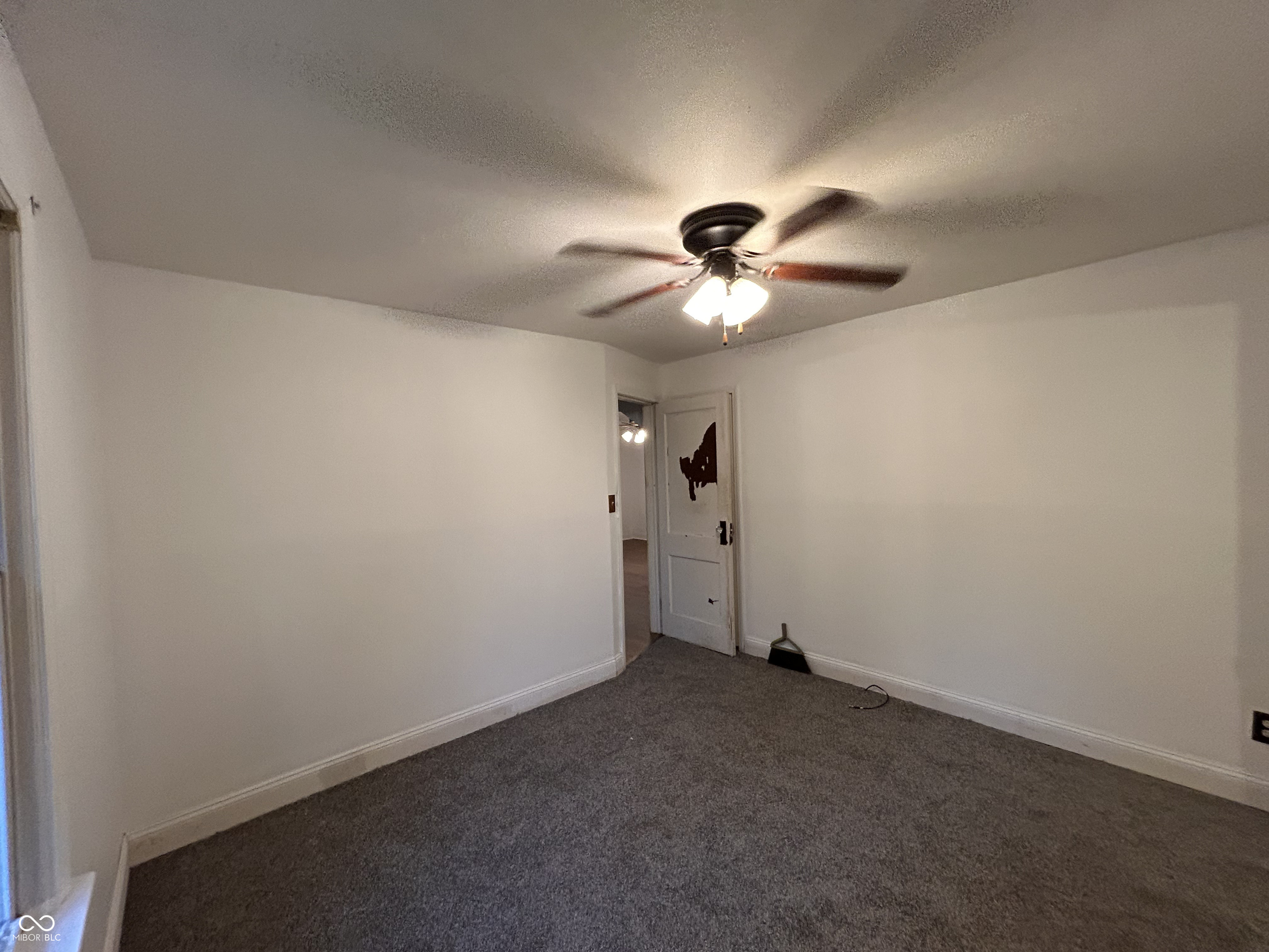 2100 12th Street Columbus, IN 47201 - Photo 9 of 20