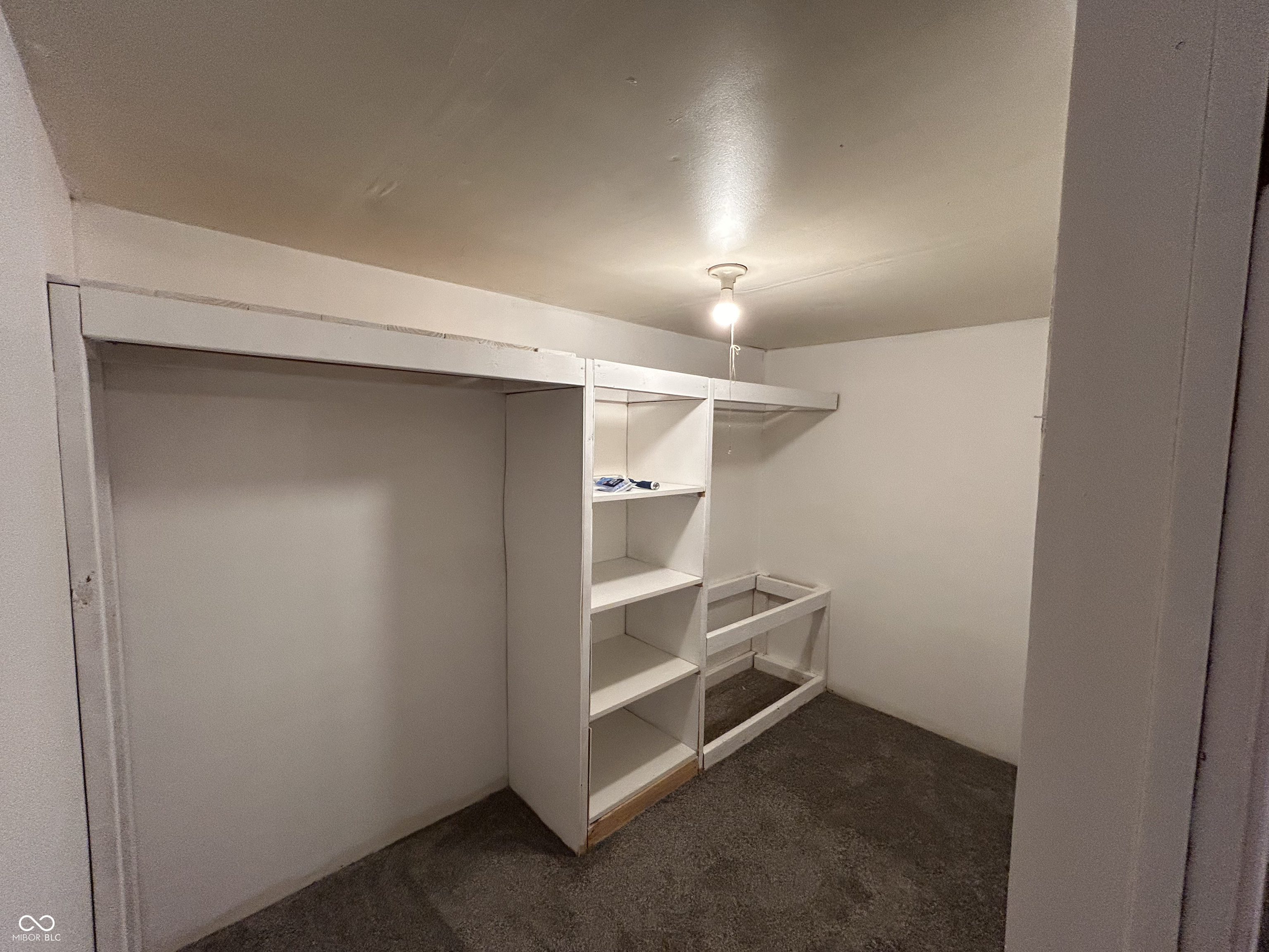 2100 12th Street Columbus, IN 47201 - Photo 10 of 20