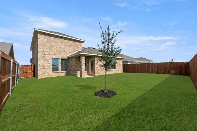 $381,999 | 203 Bandit Drive, Terrell, TX 75160