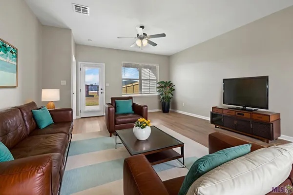 $1,850 | 17455 Berkshire Drive, Prairieville, LA 70769