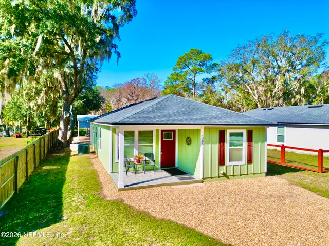 $299,900 | 1506 Southeast 4th Avenue, Melrose, FL 32666