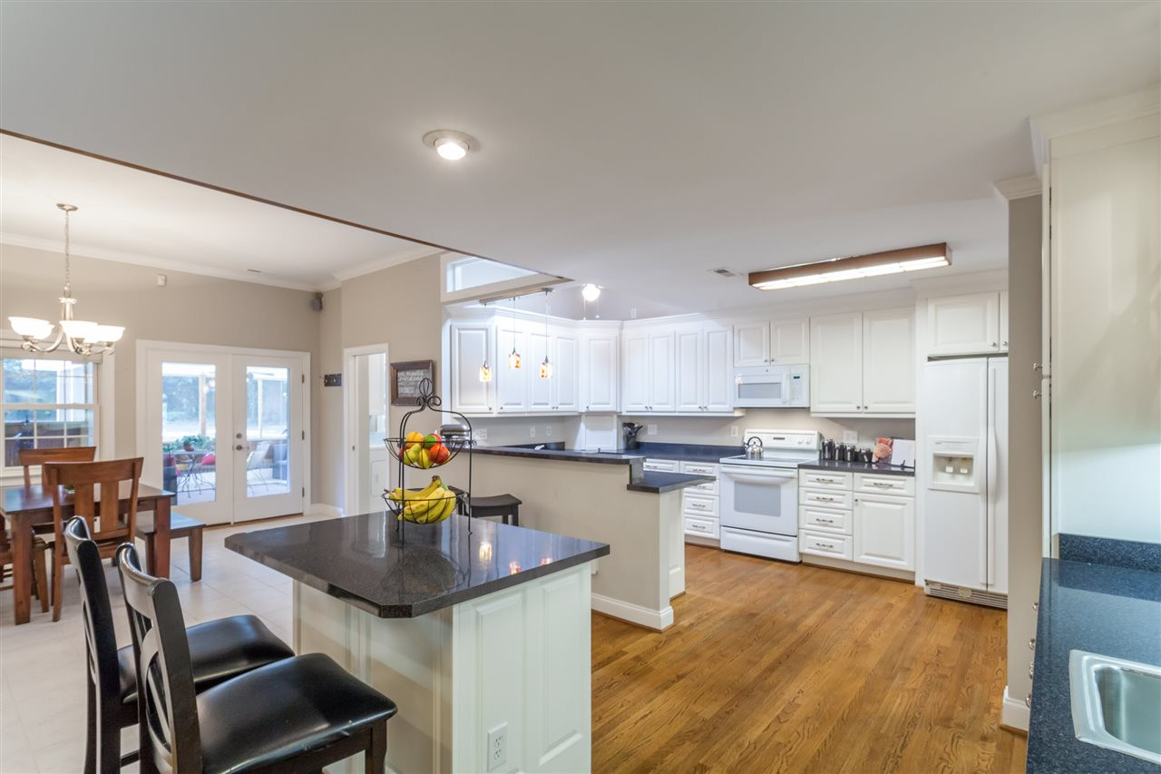 6609 King Lawrence Road Raleigh, NC 27607 - Photo 6 of 25 Kitchen-Breakfast Area