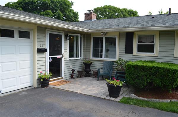 31 Andover Road Beverly, MA 01915 - Photo 2 of 12 Gallery Image 2
