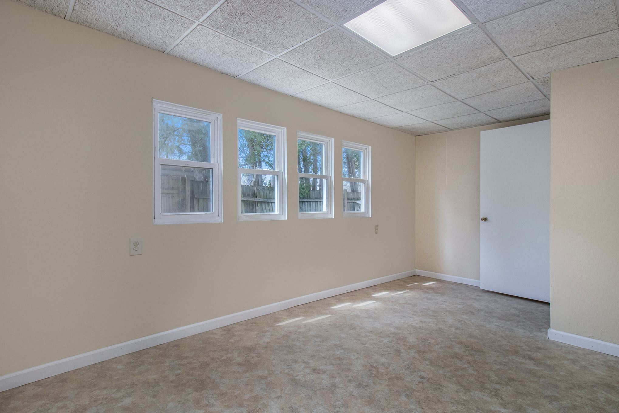 17425 Ireland Road South Bend, IN 46614 - Photo 13 of 26 Gallery Image 13
