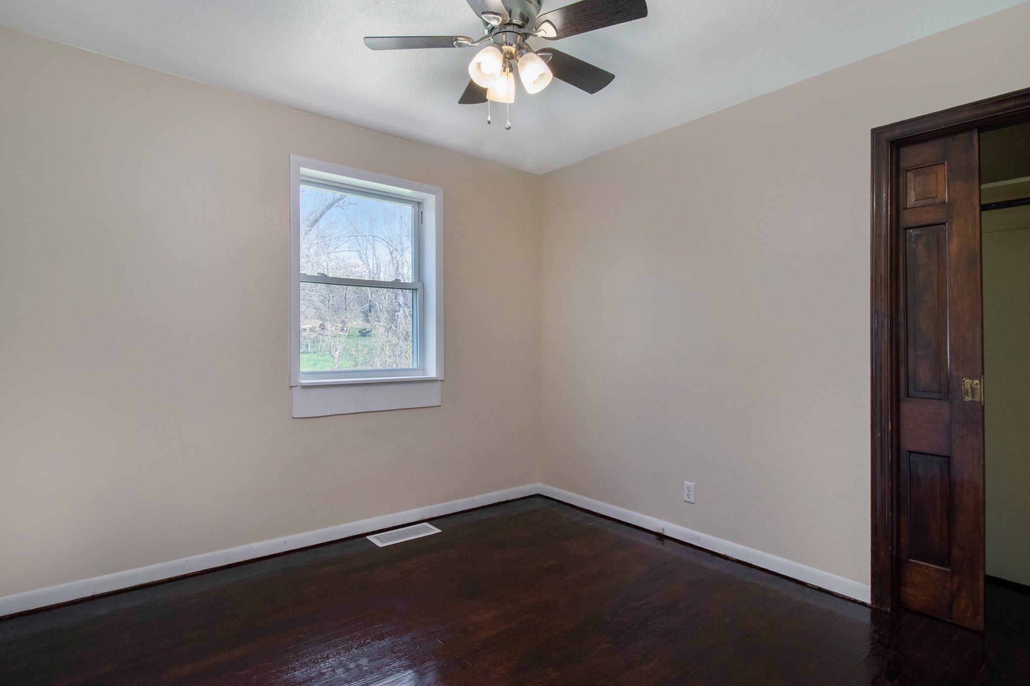 17425 Ireland Road South Bend, IN 46614 - Photo 17 of 26 Gallery Image 17