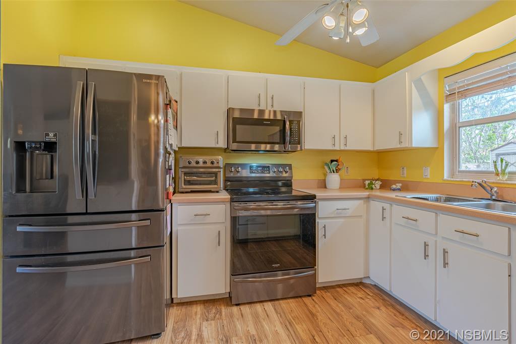 3025 Unity Tree Drive Edgewater, FL 32141 - Photo 7 of 18 Gallery Image 7