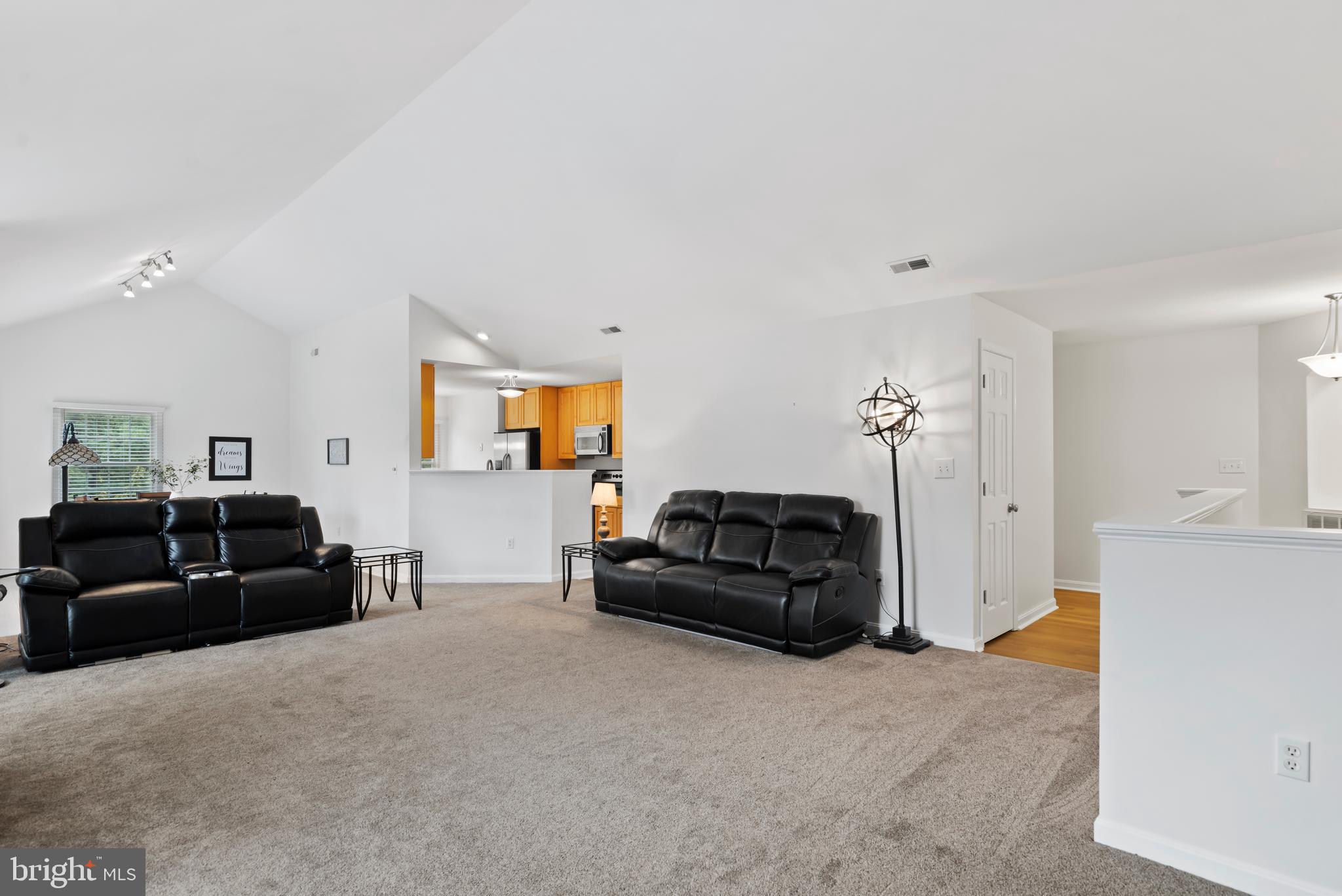 4649 Deer Path Road Harrisburg, PA 17110 - Photo 4 of 24 Vaulted great room